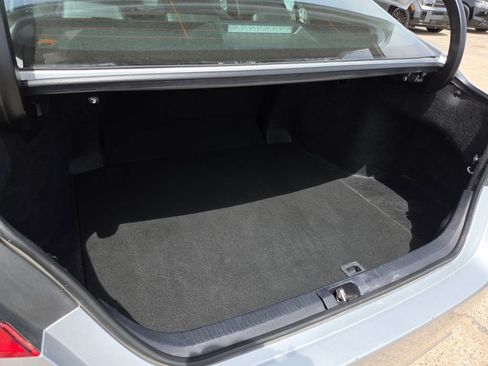 Used 2023 Toyota Camry SE image 8