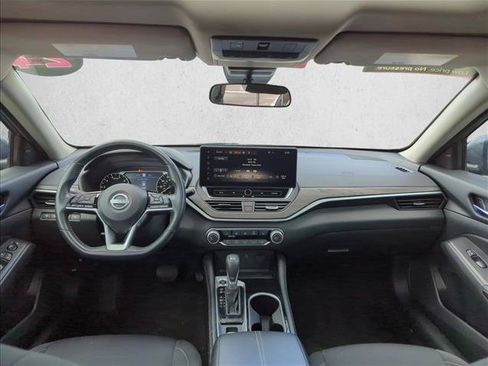Used 2024 Nissan Altima 2.5 SV w/ SV Premium Package FWD image 20
