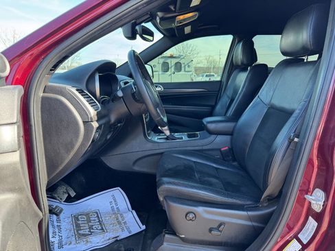 Used 2017 Jeep Grand Cherokee Altitude image 15