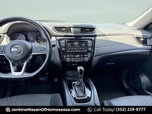 Used 2019 Nissan Rogue SV FWD image 23