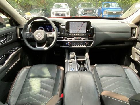 Used 2024 Nissan Pathfinder Platinum w/ Cargo Package AWD/4WD image 26