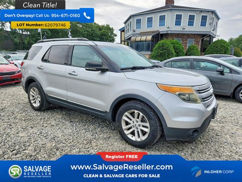 Used 2014 Ford Explorer XLT w/ Equipment Group 202A FWD image 5