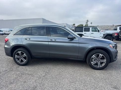 Used 2019 Mercedes-Benz GLC 300 image 4