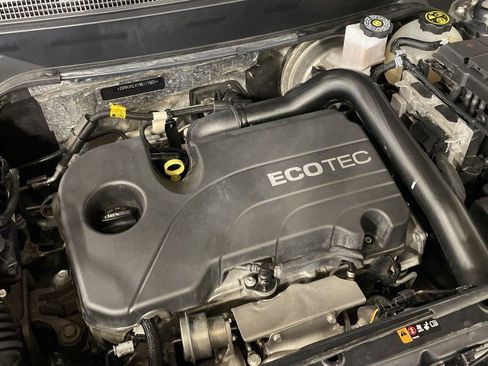 Used 2022 Chevrolet Equinox LT image 25