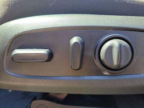 Used 2021 GMC Acadia SLE w/ Driver Convenience Package AWD/4WD image 21