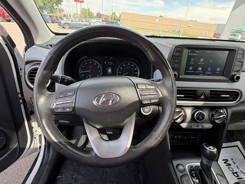 Used 2021 Hyundai Kona SEL Plus w/ Cargo Package FWD image 17