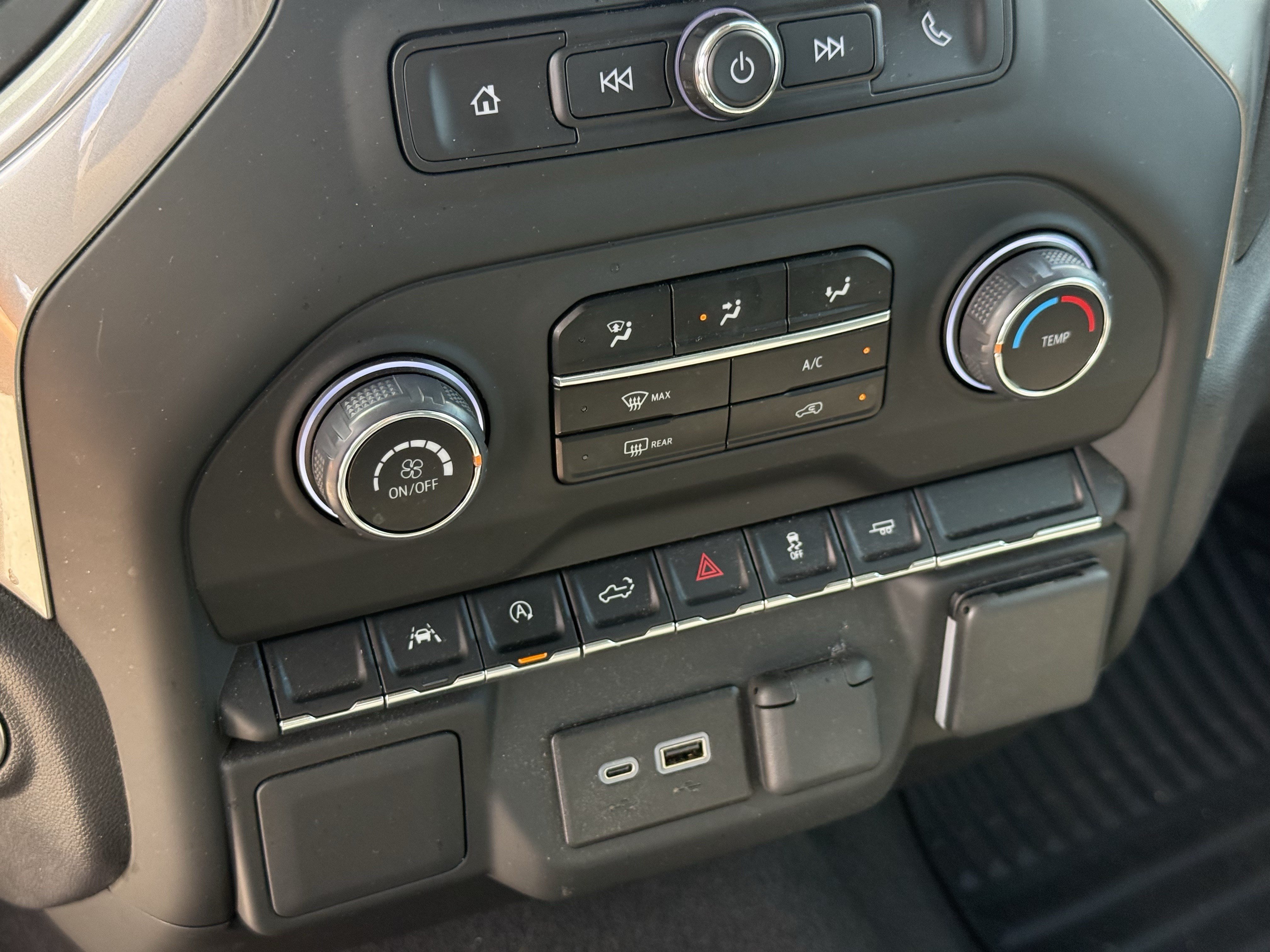 Used 2024 Chevrolet Silverado 1500 Custom RWD image 22