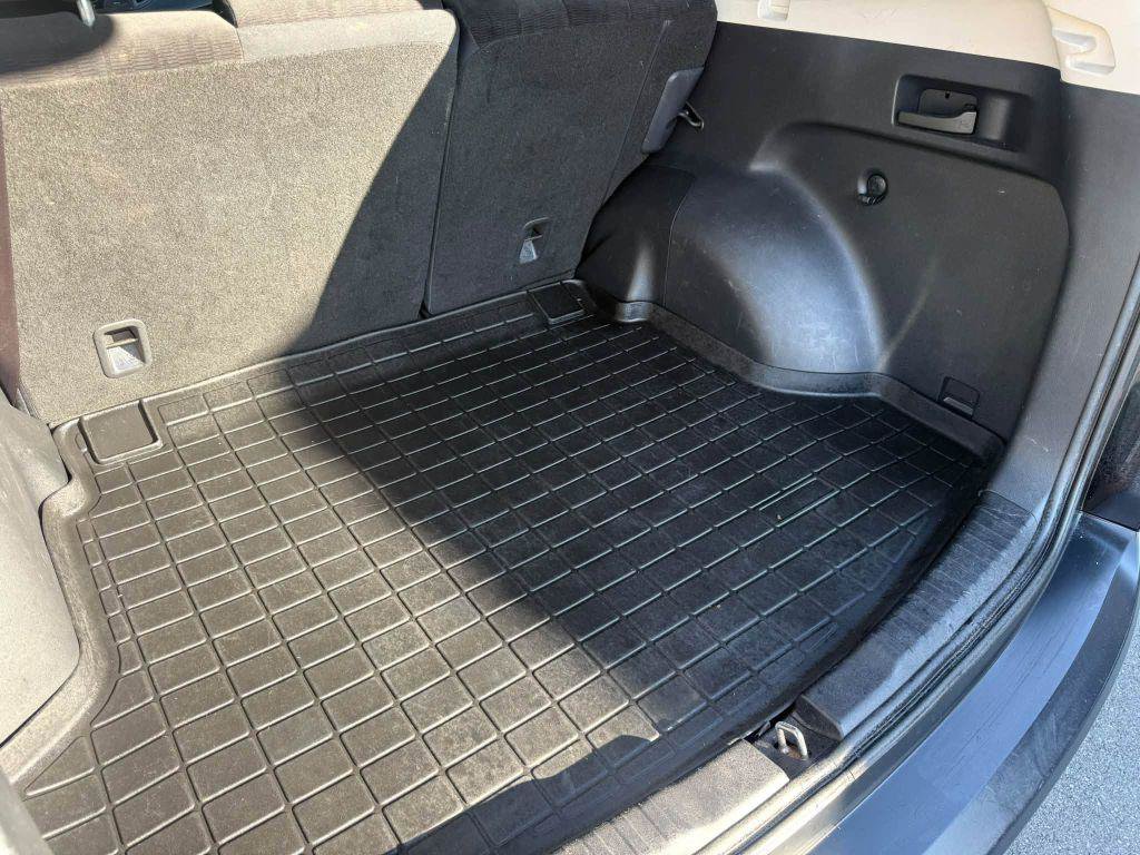 Used 2013 Honda CR-V LX image 25