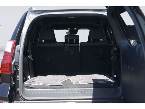 Used 2022 Lexus GX 460 w/ Black Line Special Edition AWD/4WD image 32