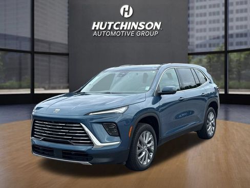 Used 2026 Buick Enclave Preferred AWD/4WD image 3