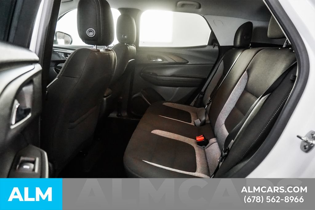 Used 2025 Chevrolet TrailBlazer LT FWD image 17