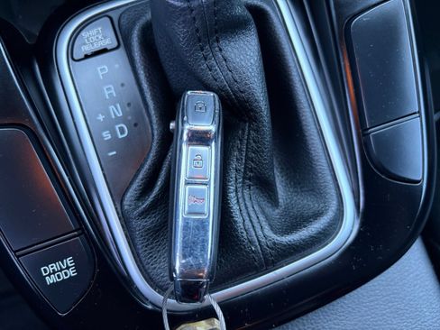Used 2025 Kia Soul LX w/ LX Technology Package FWD image 21