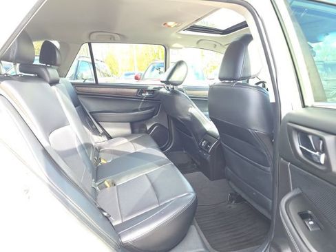 Used 2017 Subaru Outback 3.6R Limited image 22