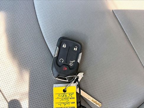 Used 2023 GMC Terrain SLT w/ Tech Package AWD/4WD image 32