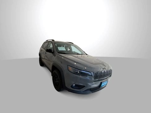Used 2022 Jeep Cherokee Latitude w/ Trailer Tow Group image 2