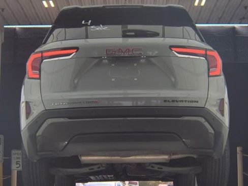 Used 2025 GMC Terrain Elevation image 7