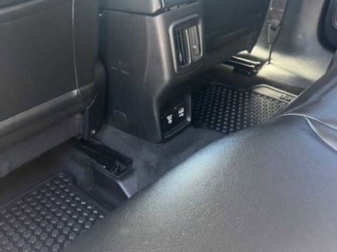 Used 2018 Jeep Compass Trailhawk w/ Cold Weather Group image 16