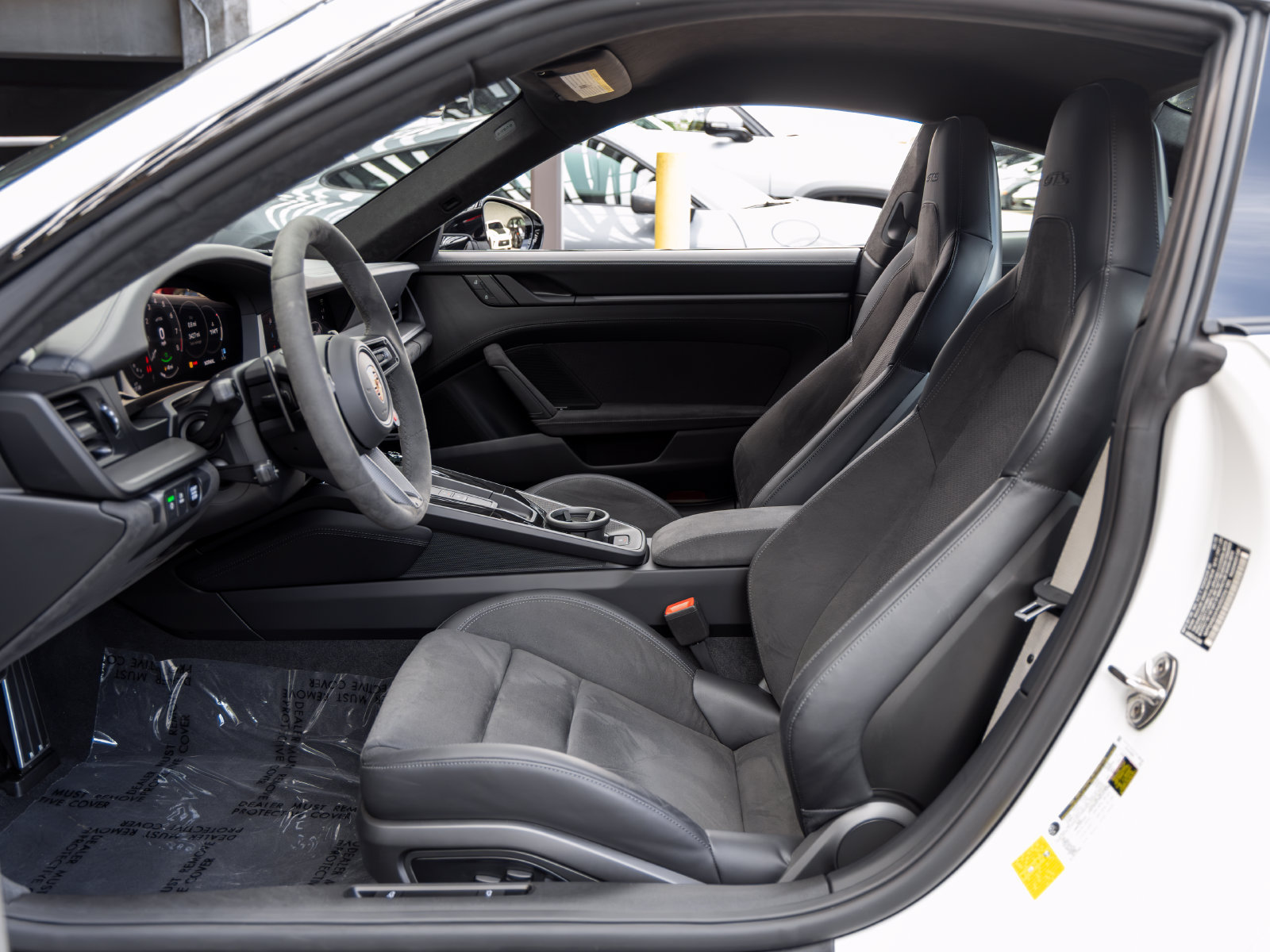 Certified 2025 Porsche 911 Carrera 4 GTS AWD/4WD image 34