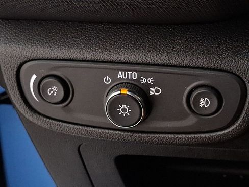 Used 2023 Chevrolet TrailBlazer RS w/ Sun and Liftgate Package image 25