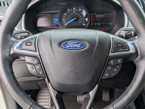 Used 2020 Ford Edge SEL w/ Convenience Package FWD image 18