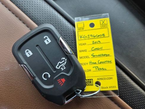 Used 2019 Chevrolet Silverado 1500 High Country w/ Technology Package image 19