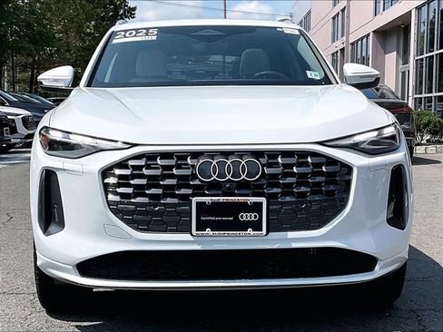 Certified 2025 Audi Q5 Premium w/ Convenience Package AWD/4WD image 10