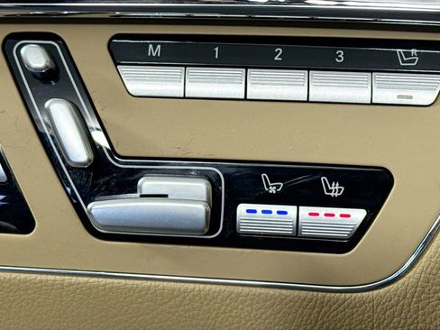 Used 2013 Mercedes-Benz S 550 image 24