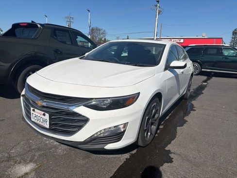Used 2023 Chevrolet Malibu LT FWD image 3