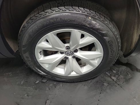 Used 2018 Volkswagen Atlas SEL image 11