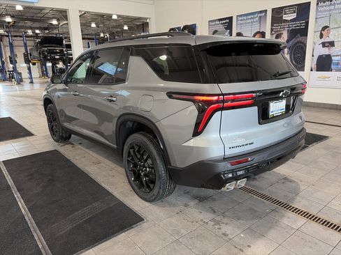 New 2026 Chevrolet Traverse LT w/ Midnight/Sport Edition image 9
