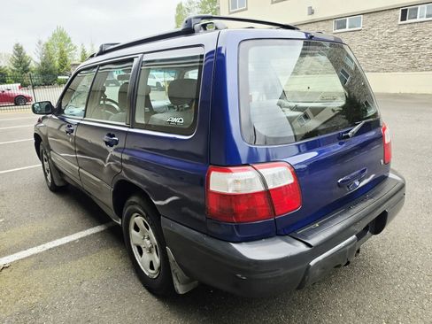 Used 2002 Subaru Forester L AWD/4WD image 3