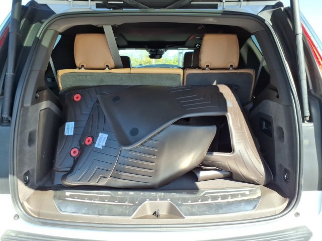 Used 2023 Cadillac Escalade Premium Luxury w/ LPO, Illumination Package AWD/4WD image 21