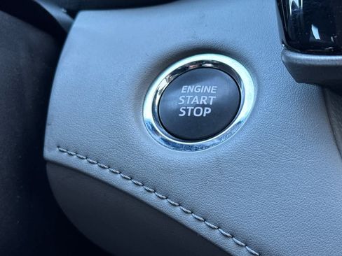 Used 2023 Toyota Highlander LE image 25