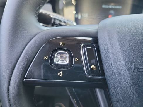 Used 2025 Lincoln Corsair FWD image 28