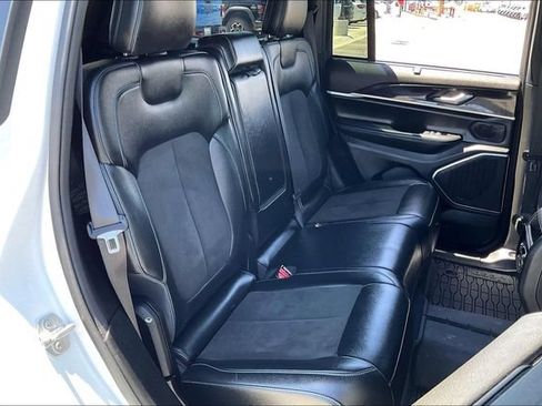 Used 2023 Jeep Grand Cherokee Trailhawk w/ Advanced Protech Group II AWD/4WD image 26