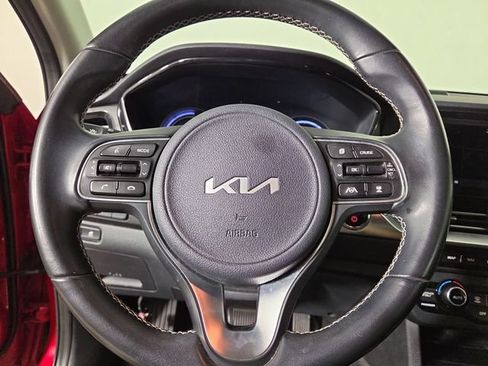 Certified 2022 Kia Niro EX FWD image 20