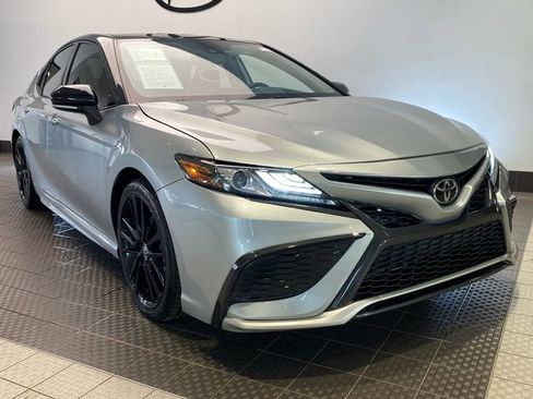 Used 2022 Toyota Camry XSE AWD/4WD image 2