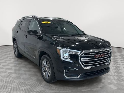 Used 2024 GMC Terrain SLT w/ LPO, Floor Liner Package image 7