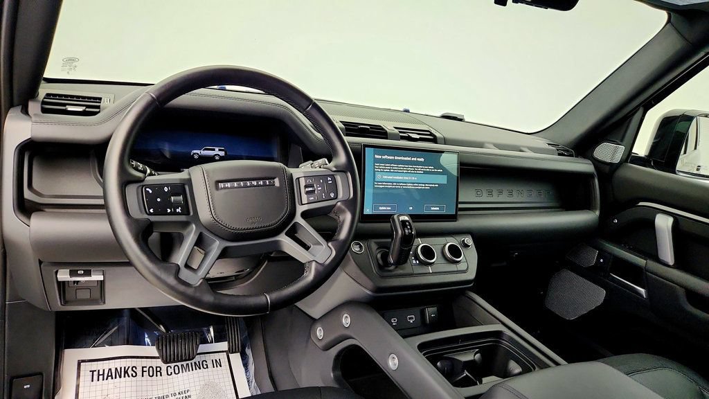 Used 2024 Land Rover Defender 130 X-Dynamic SE AWD/4WD image 13