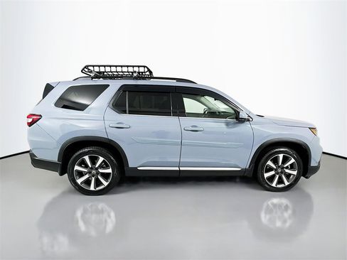 Used 2023 Honda Pilot Elite image 11