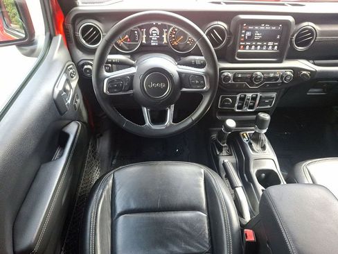 Used 2018 Jeep Wrangler Unlimited Sahara image 20