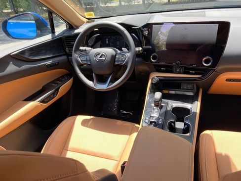 Certified 2025 Lexus NX 350 AWD w/ Accessory Package (2T) image 15