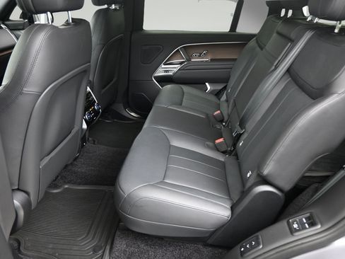 Used 2024 Land Rover Range Rover Long Wheelbase SE AWD/4WD image 6