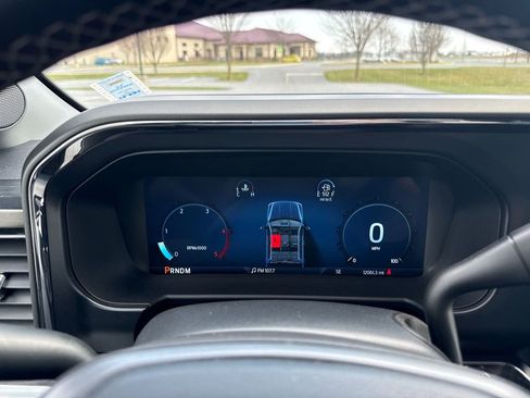 Used 2025 Ford F350 Lariat w/ Camper Package image 28