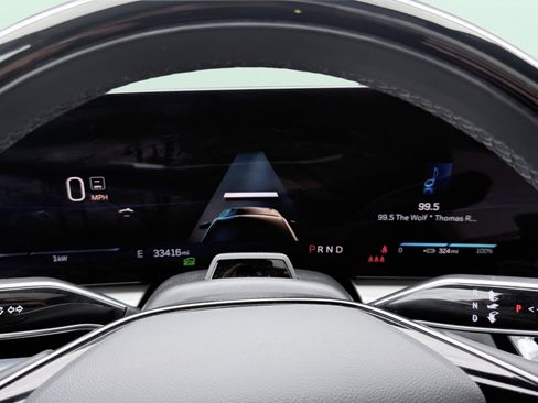 Used 2024 Cadillac Lyriq Luxury image 63