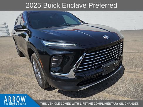 Used 2025 Buick Enclave Preferred w/ Power Package FWD image 2