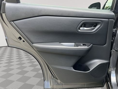 Certified 2025 Nissan Rogue SV AWD/4WD image 11