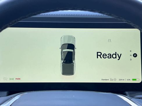 Used 2023 Rivian R1T Adventure image 31