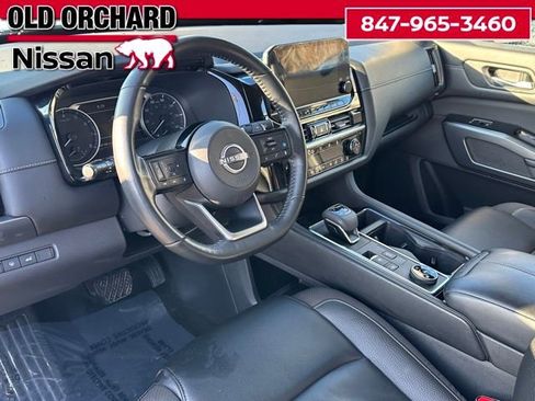 Used 2023 Nissan Pathfinder SL image 11
