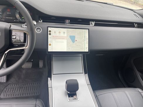 New 2025 Land Rover Range Rover Evoque S image 25